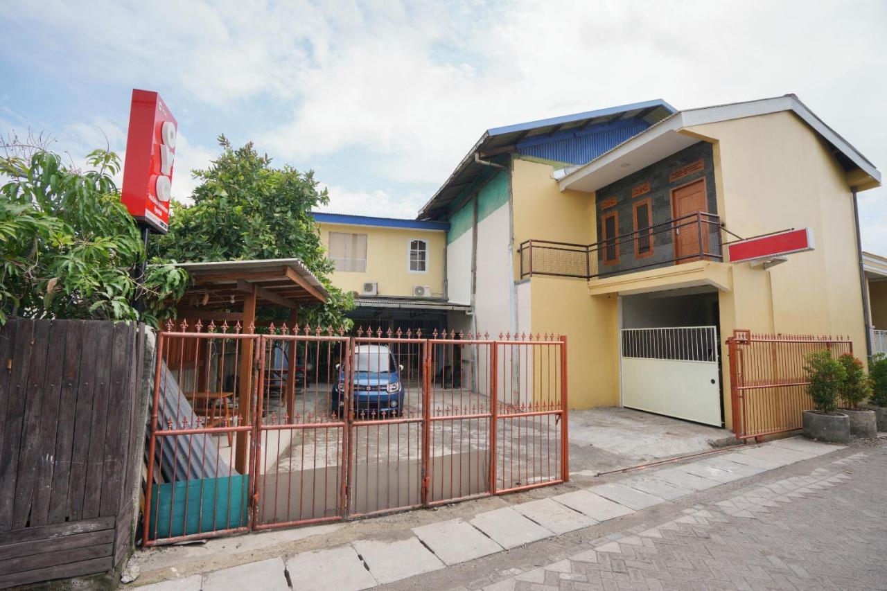 OYO 2656 Az Zahra Residence Syariah Surabaja Zewnętrze zdjęcie