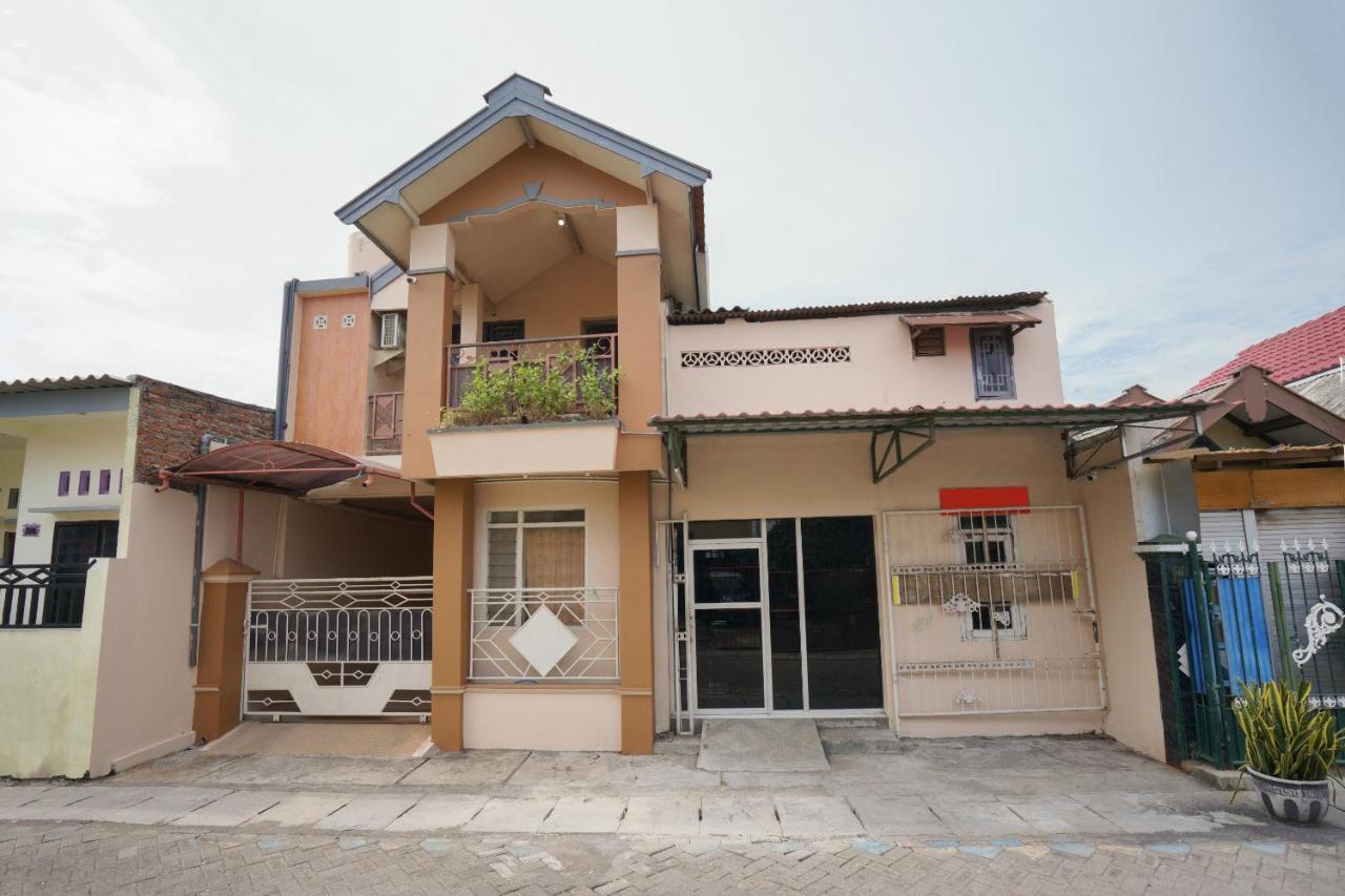 OYO 2656 Az Zahra Residence Syariah Surabaja Zewnętrze zdjęcie