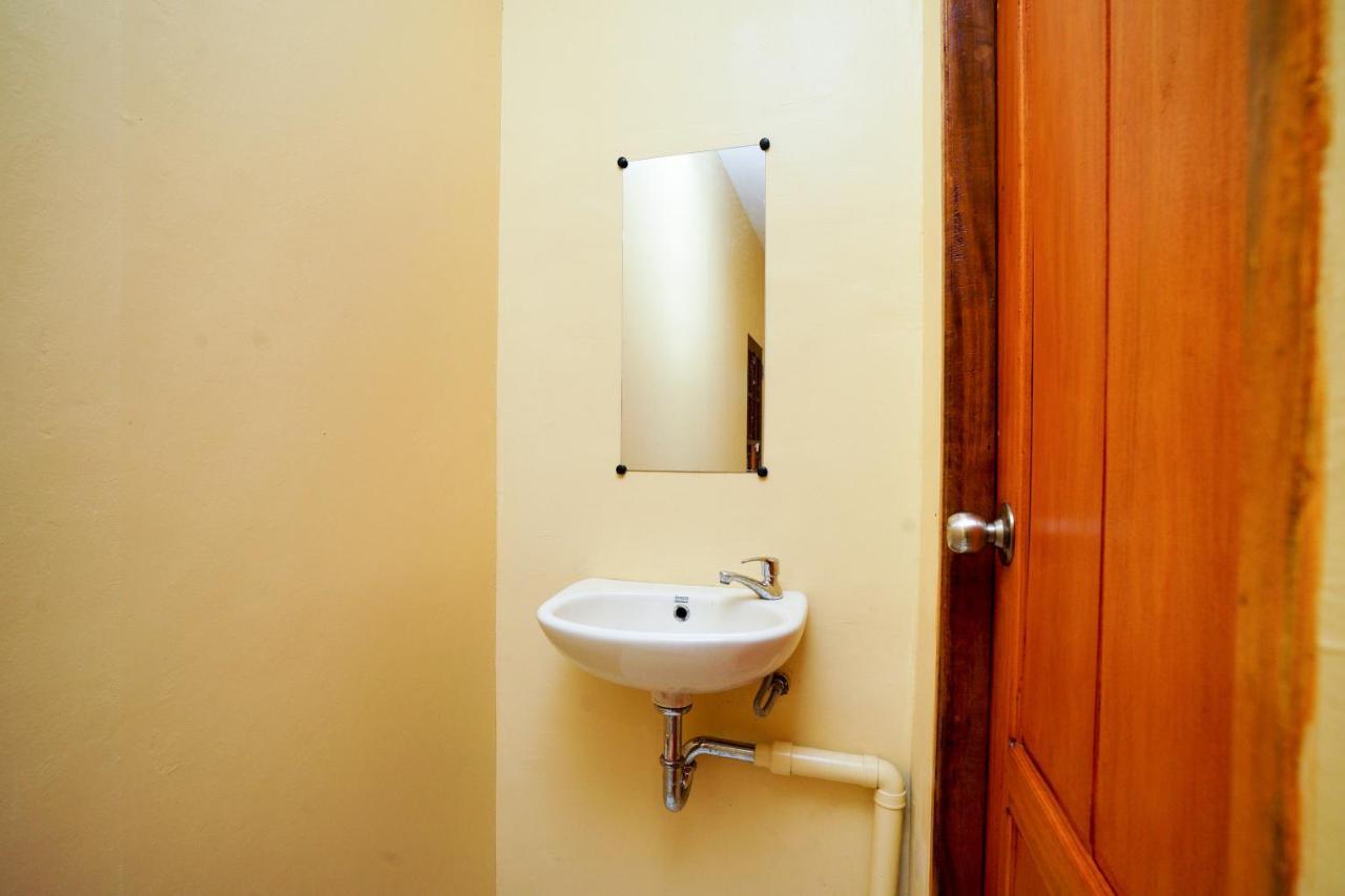 OYO 2656 Az Zahra Residence Syariah Surabaja Zewnętrze zdjęcie